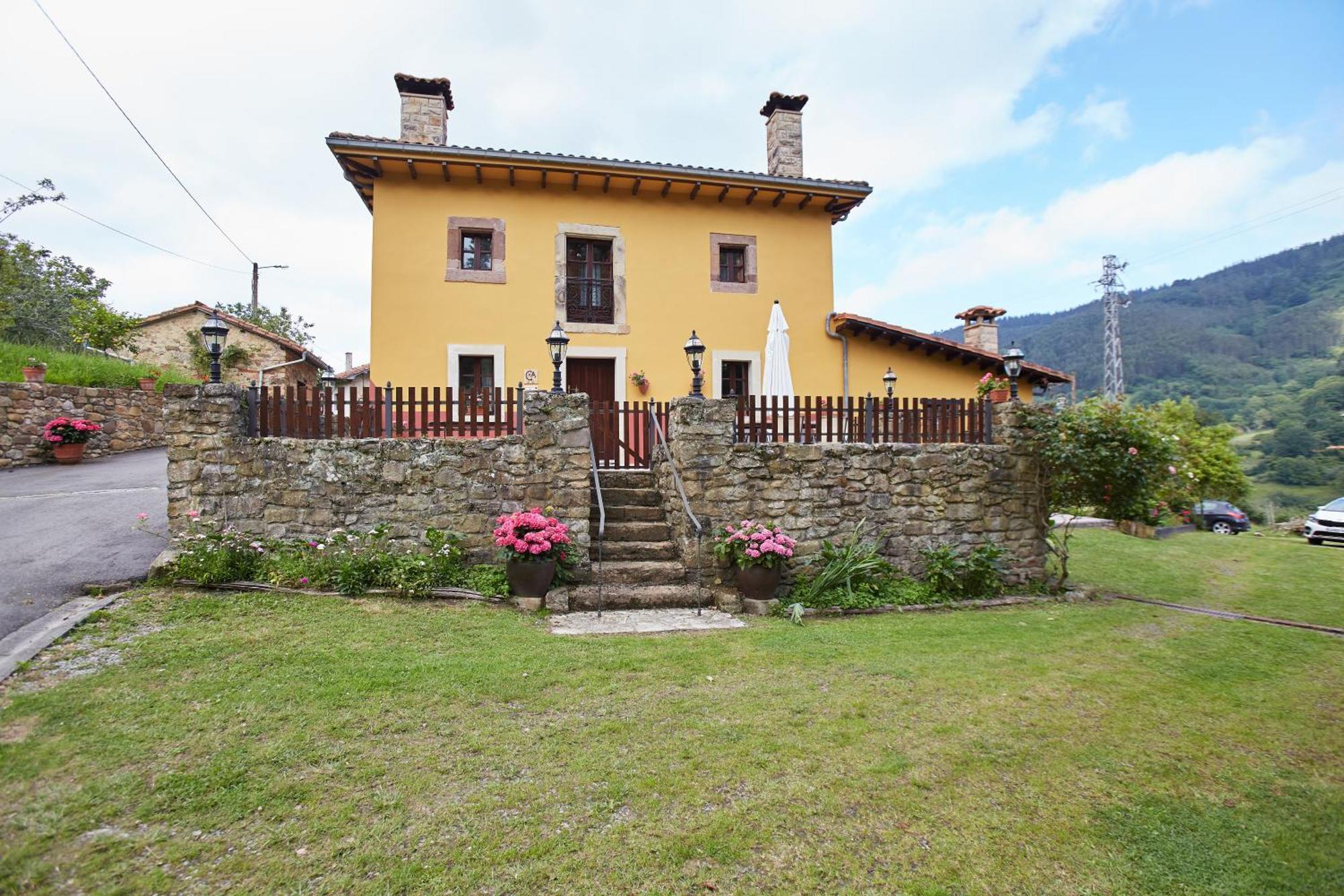 וילאביצ'יוסה Casa Rural Casa Capion מראה חיצוני תמונה